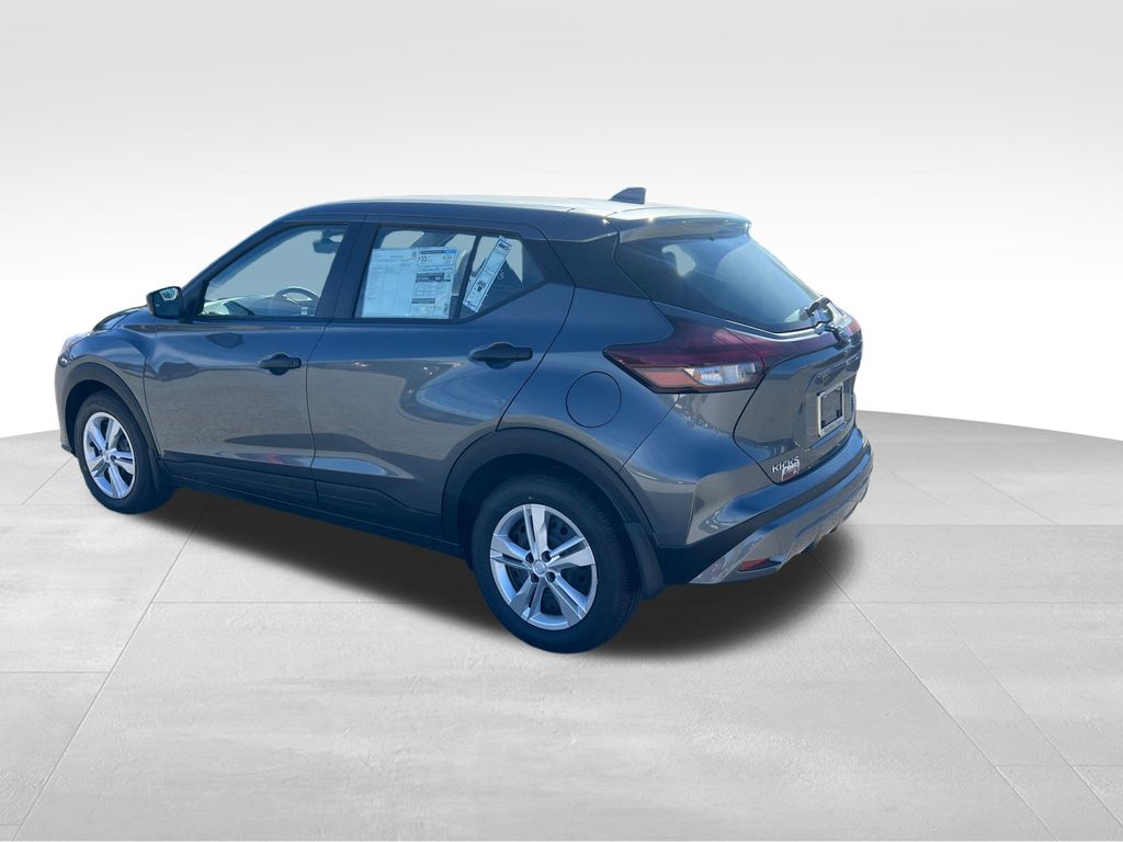 2025 Nissan Kicks Play S photo 2