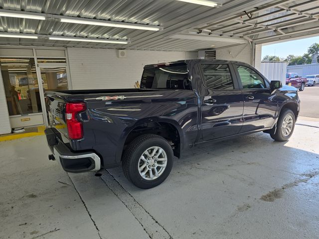 2023 Chevrolet Silverado 1500 LT photo 4