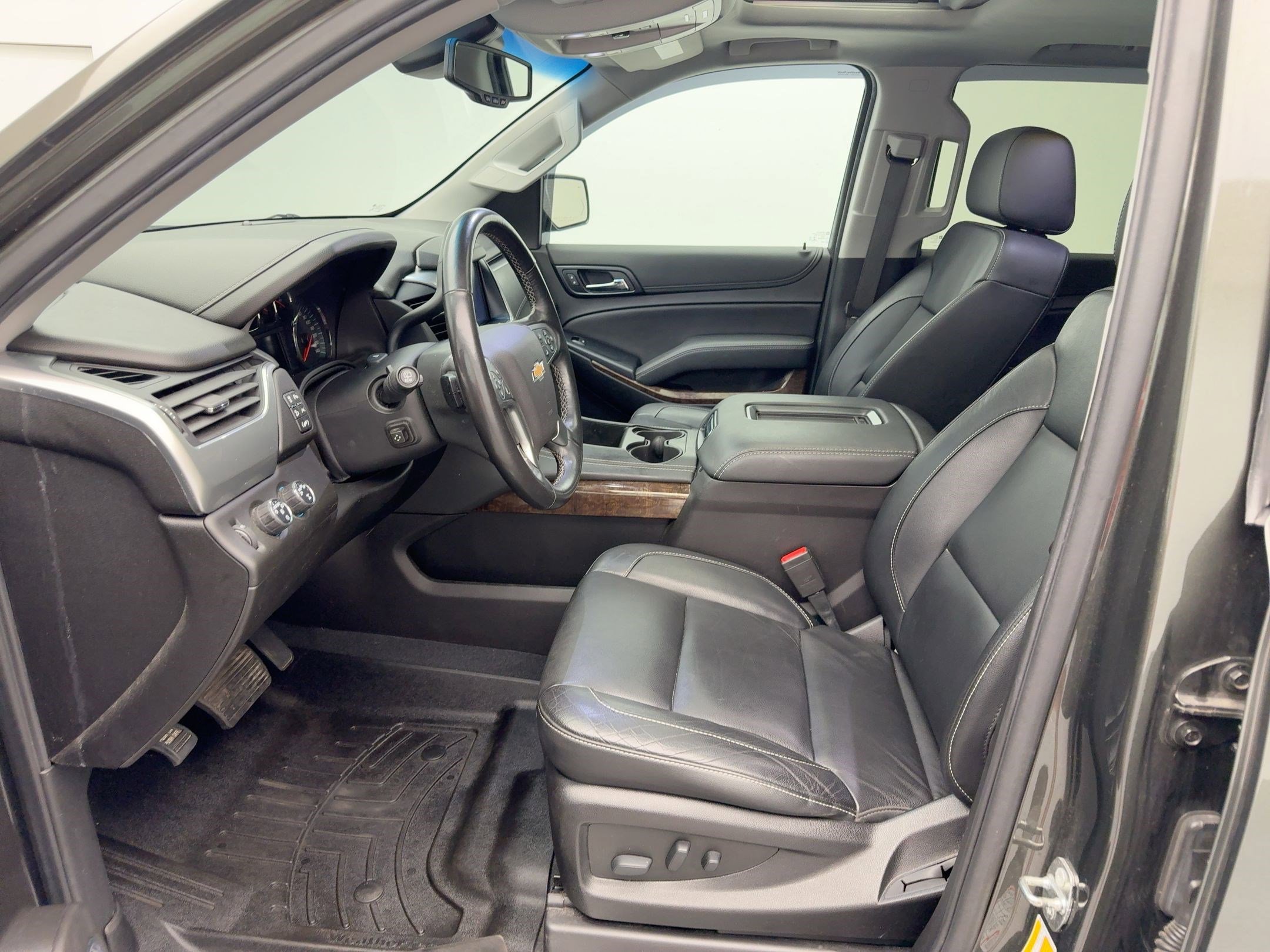 2019 Chevrolet Tahoe LT photo 4
