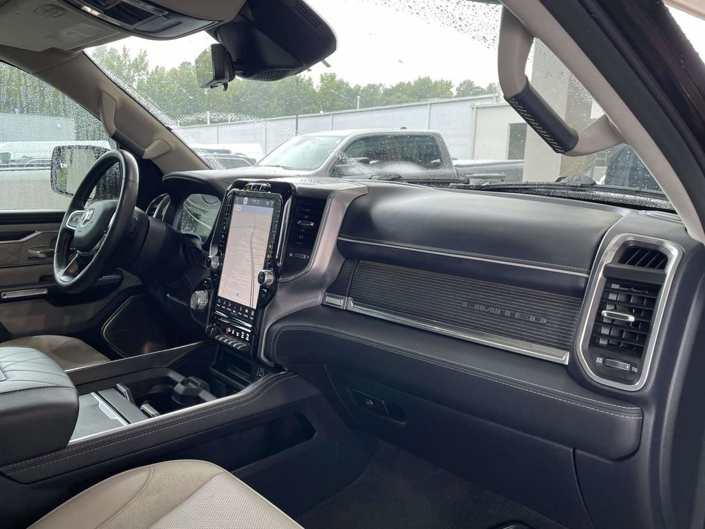 2023 Ram 1500 Limited photo 13