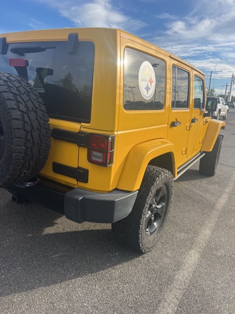 2015 Jeep Wrangler Unlimited Sahara photo 3