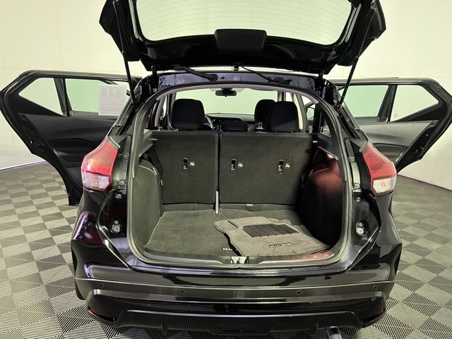 2022 Nissan Kicks SV photo 19