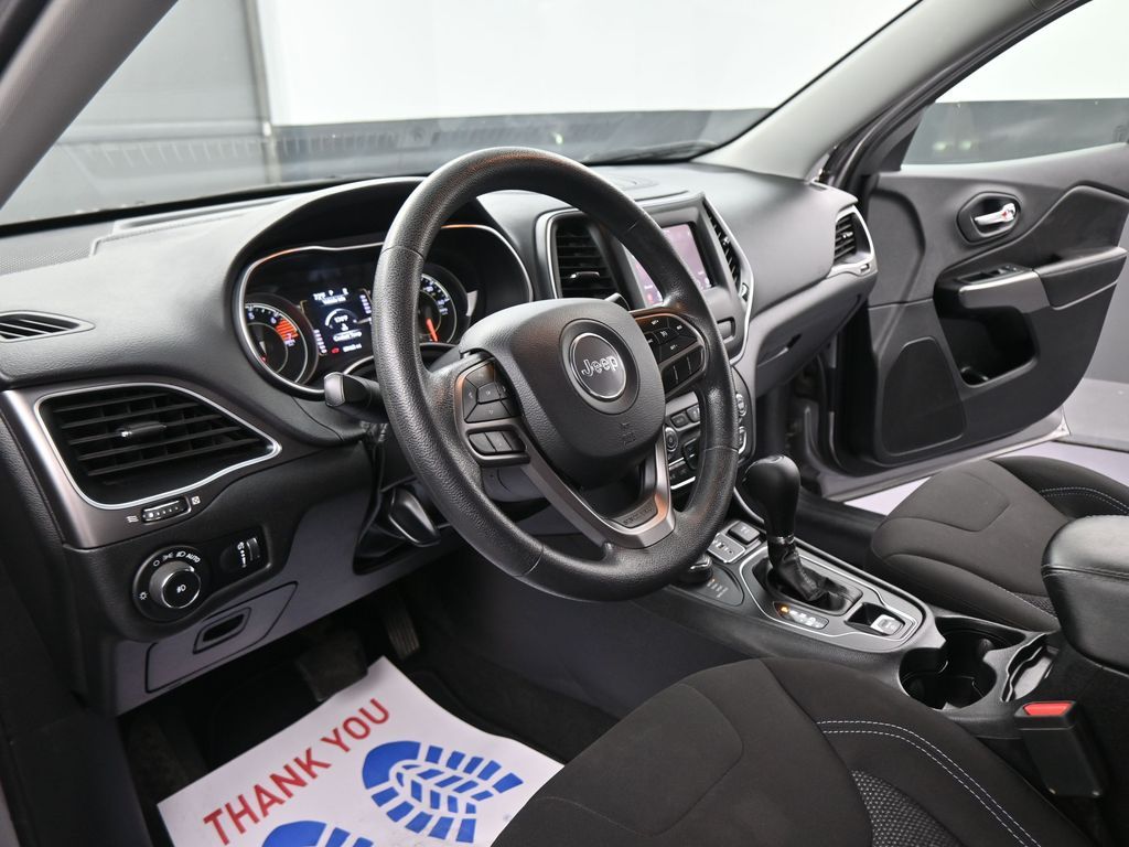 2019 Jeep Cherokee Latitude photo 35