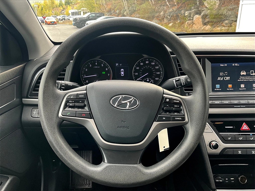 2018 Hyundai Elantra SEL photo 14