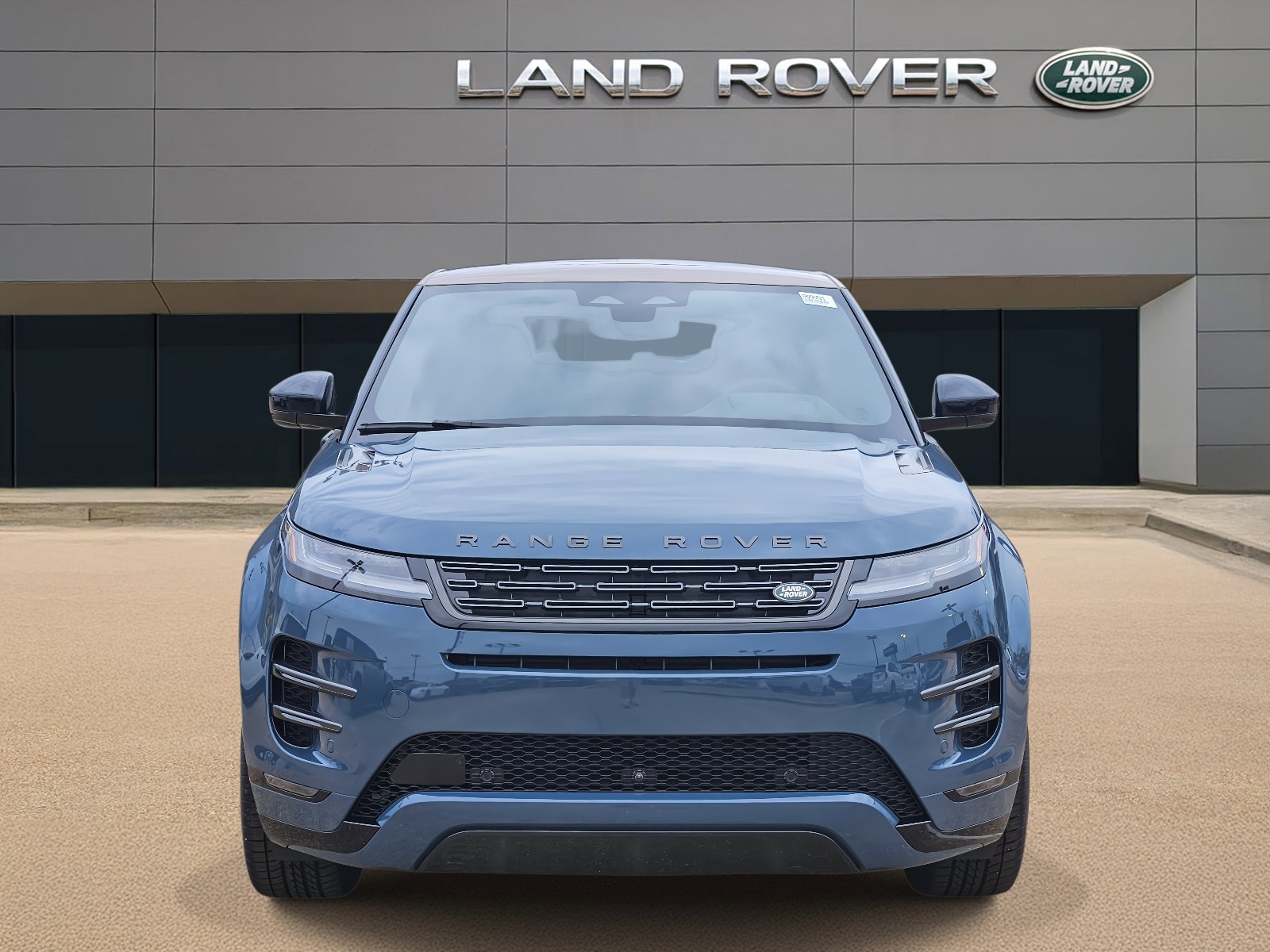 2026 Land Rover Range Rover Evoque Dynamic SE photo 2