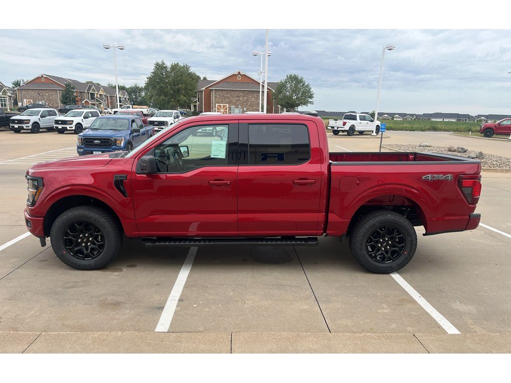 2025 Ford F-150 XLT photo 3
