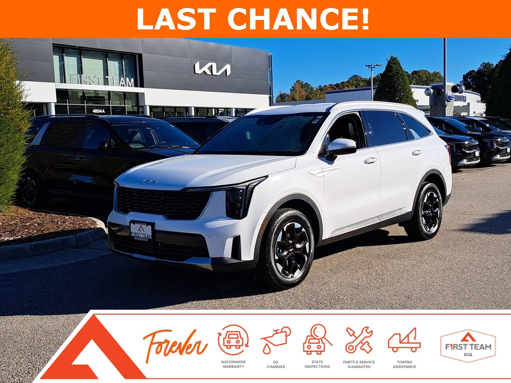 2024 Kia Sorento S's photo