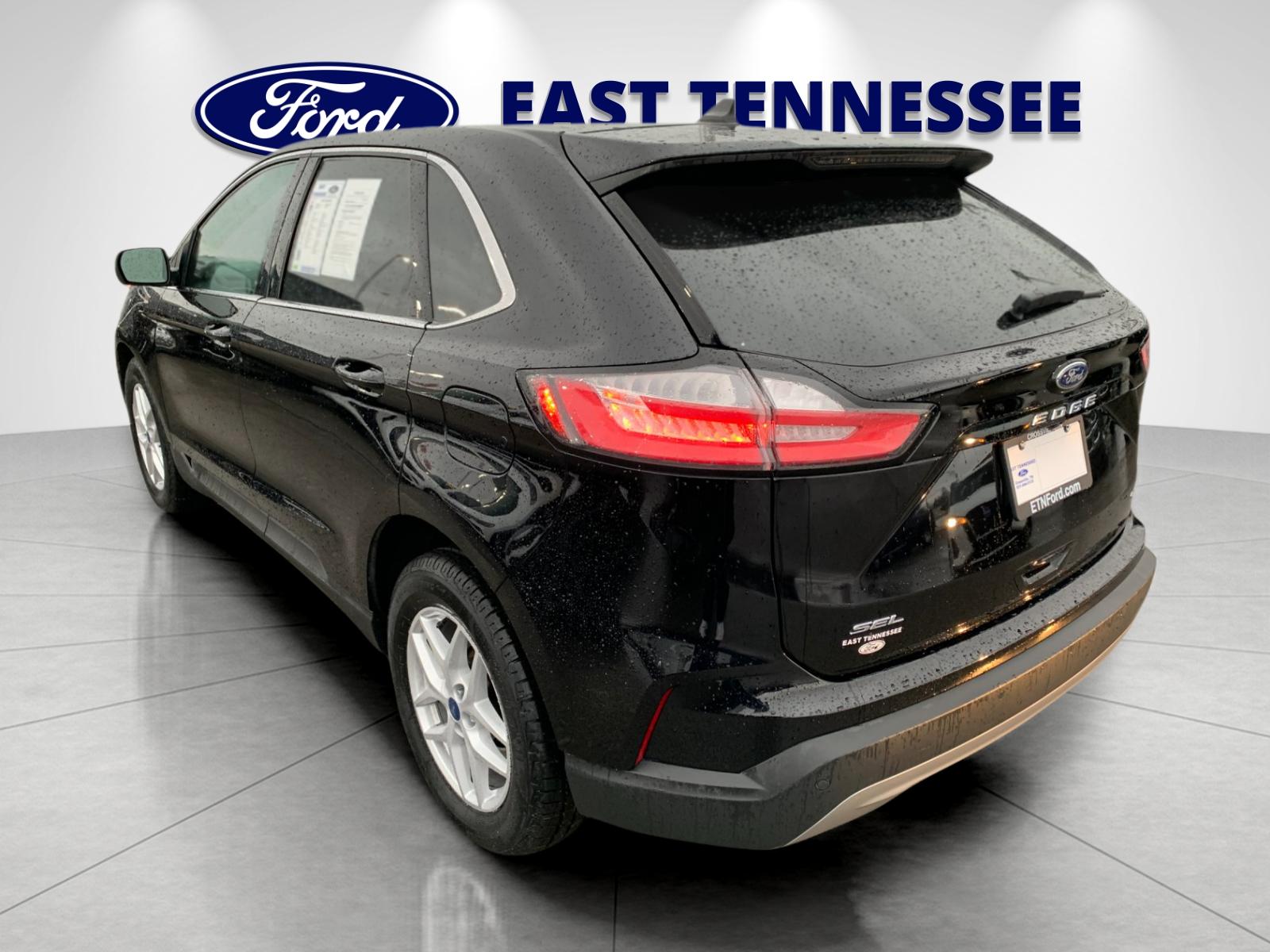 2022 Ford Edge SEL photo 4