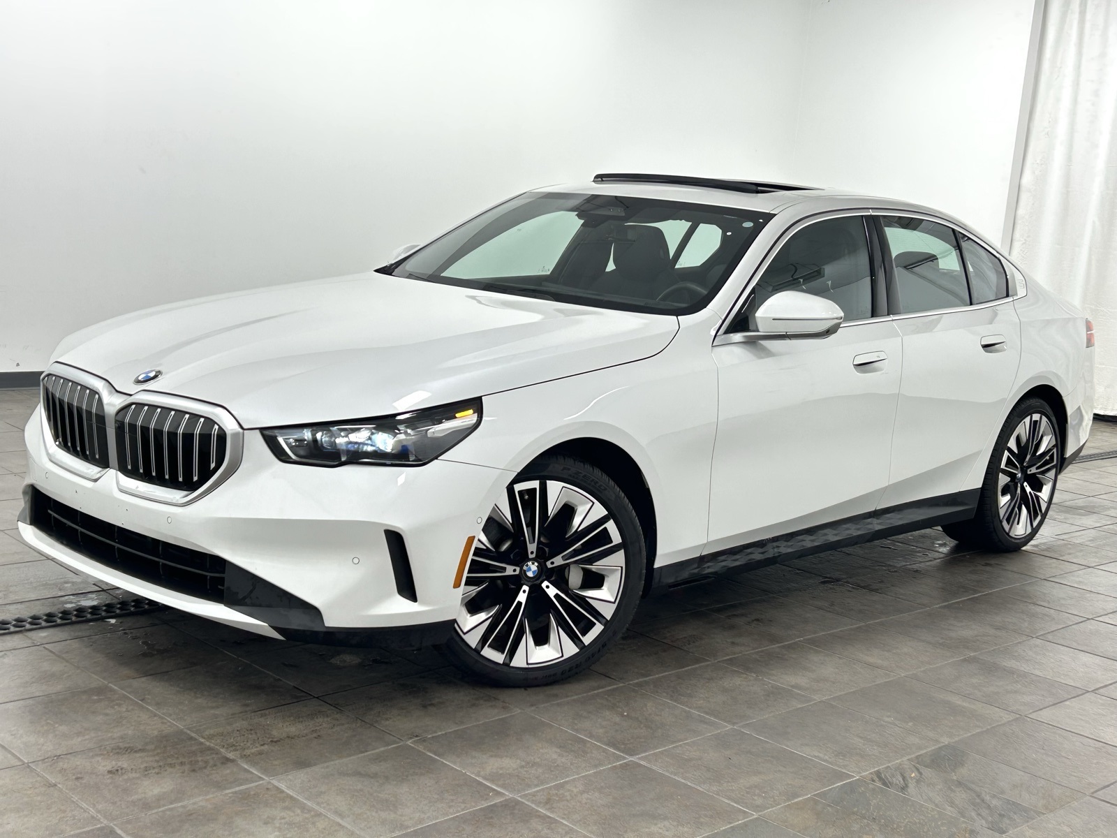 2024 BMW 5 Series 530i's photo