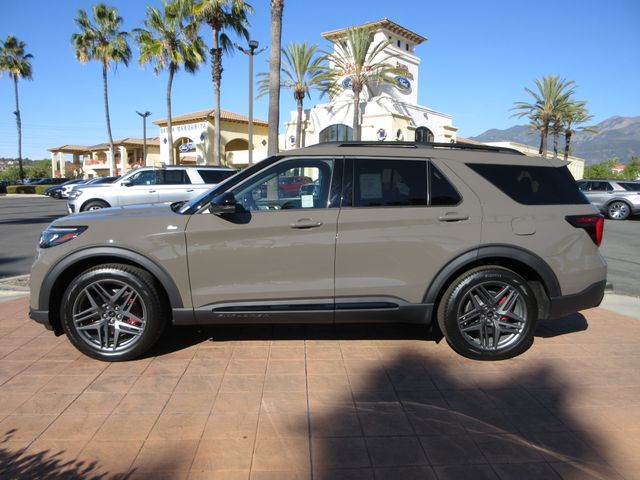 2026 Ford Explorer ST-LINE's photo