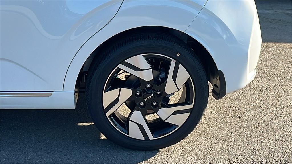 2025 Kia Soul GT-Line photo 4