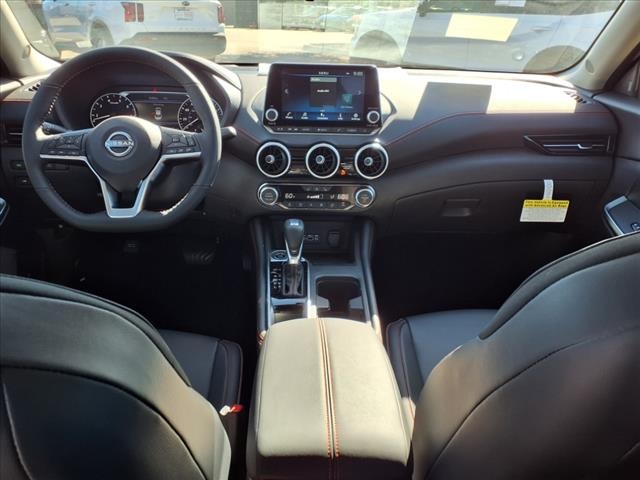 2025 Nissan Sentra SR photo 3