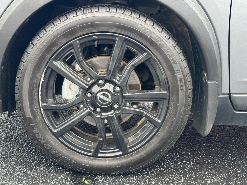 2022 Nissan Kicks SR photo 8