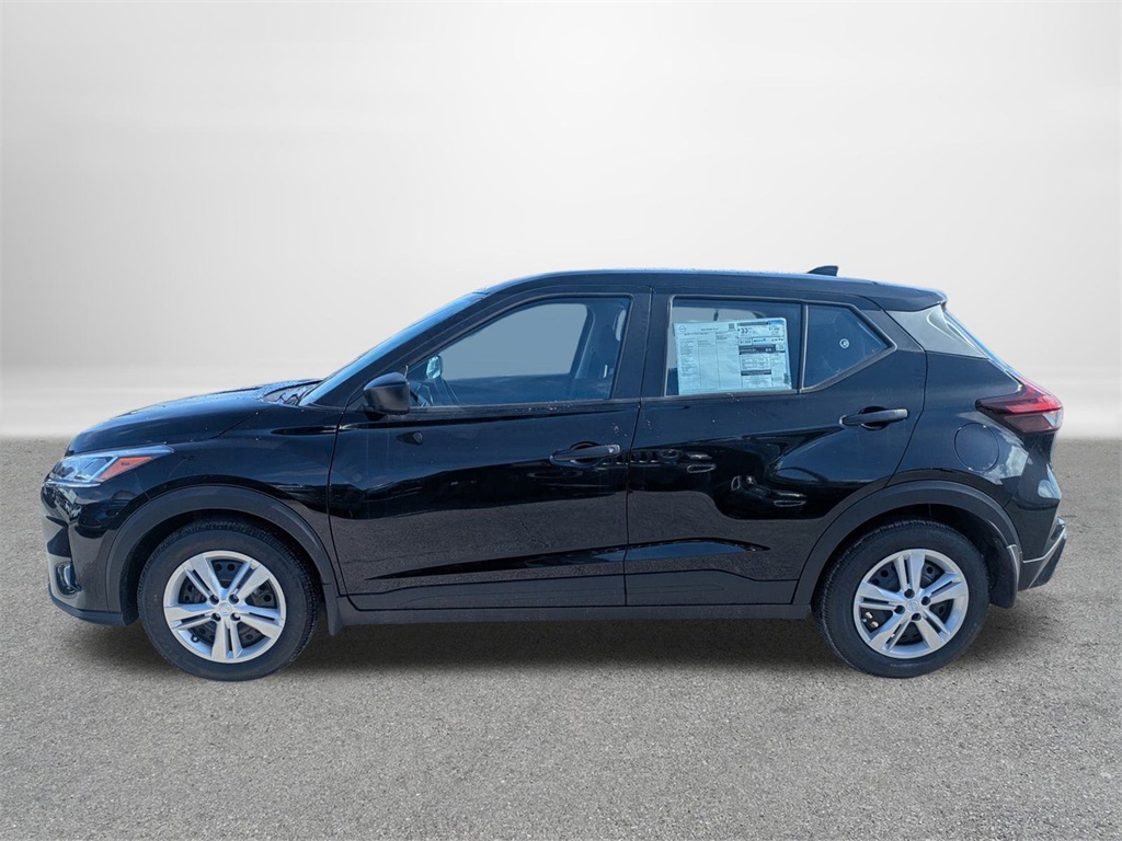 2025 Nissan Kicks Play S photo 4