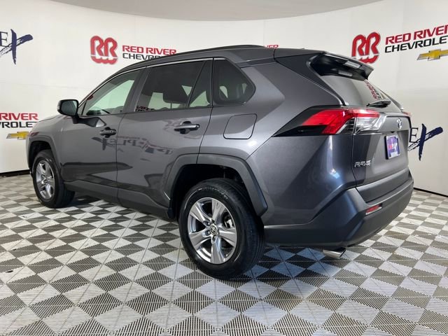 2024 Toyota RAV4 XLE photo 3