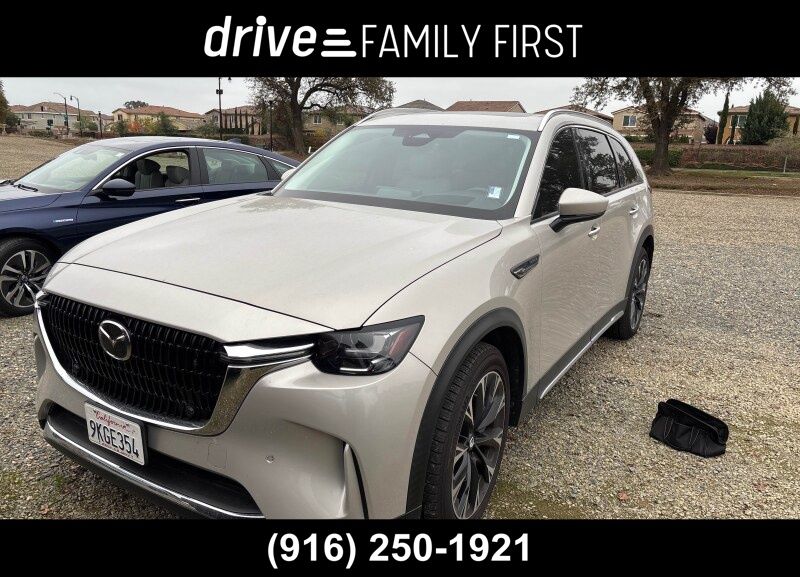 2024 Mazda CX-90 Premium Package's photo