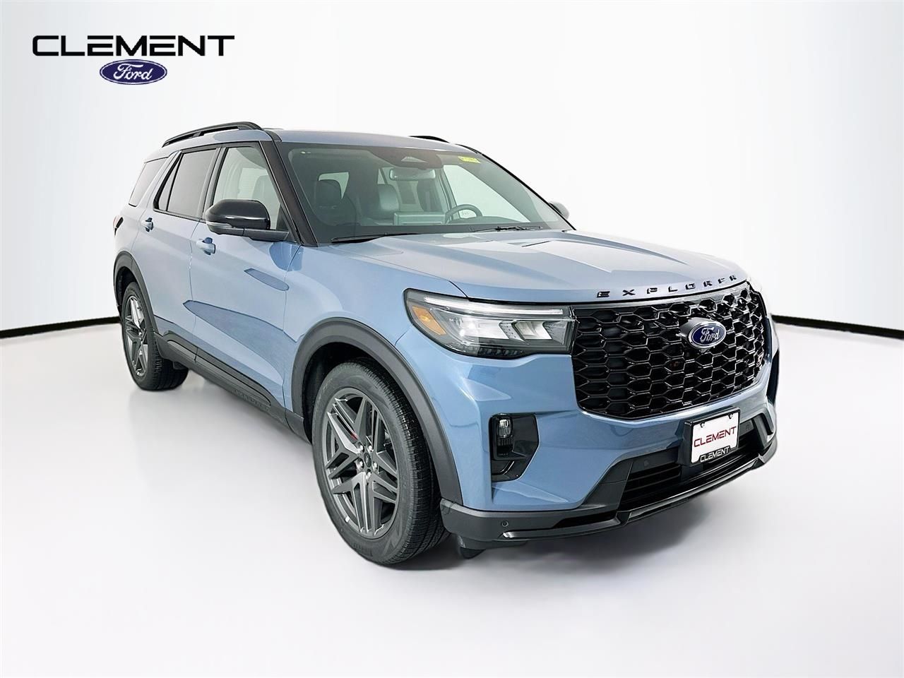 2025 Ford Explorer ST's photo