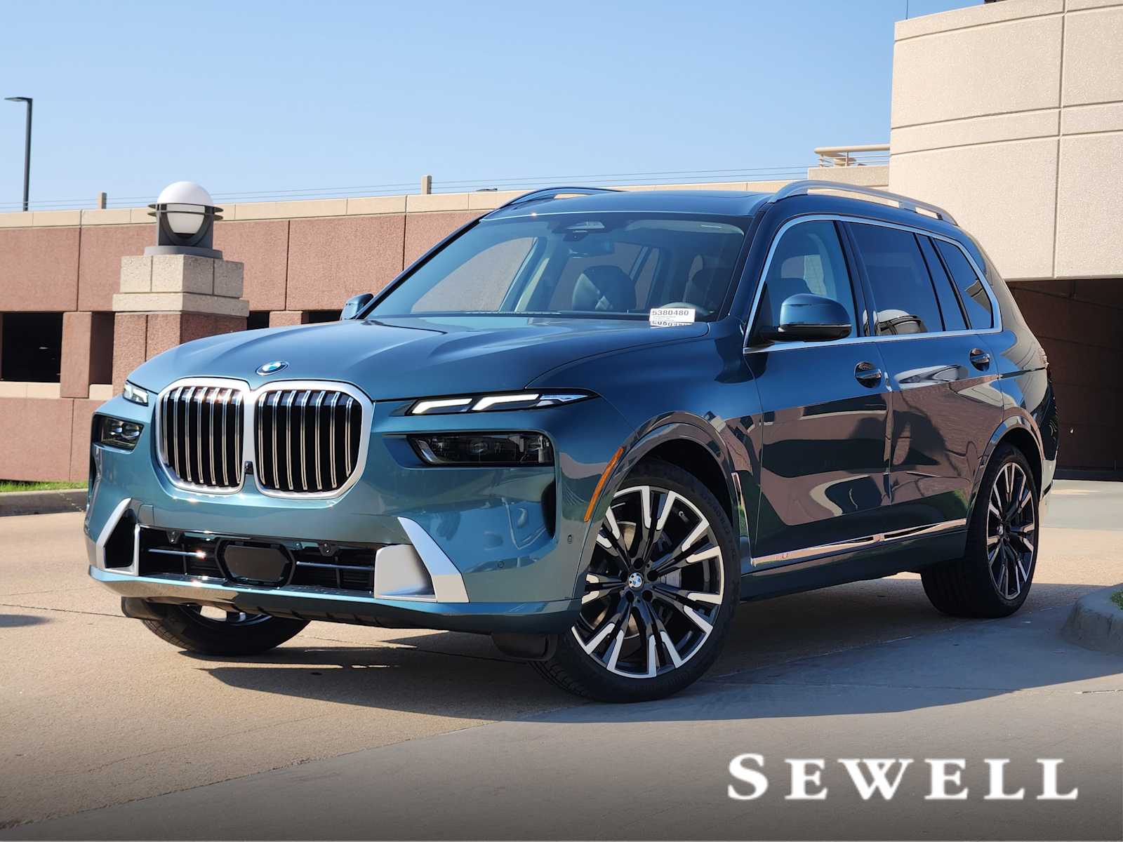 2026 BMW X7 40i's photo