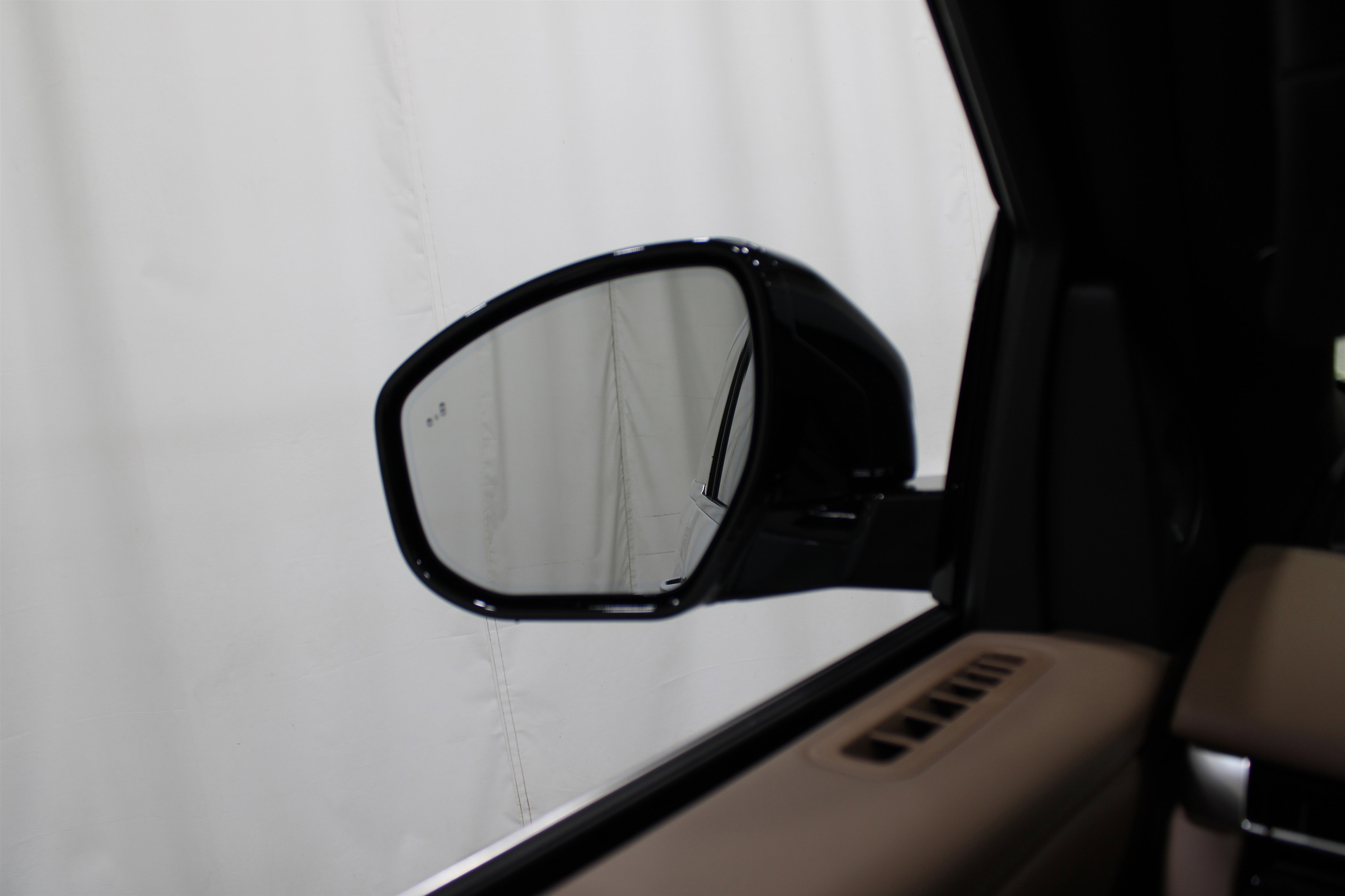 2025 Lincoln Navigator Black Label photo 8