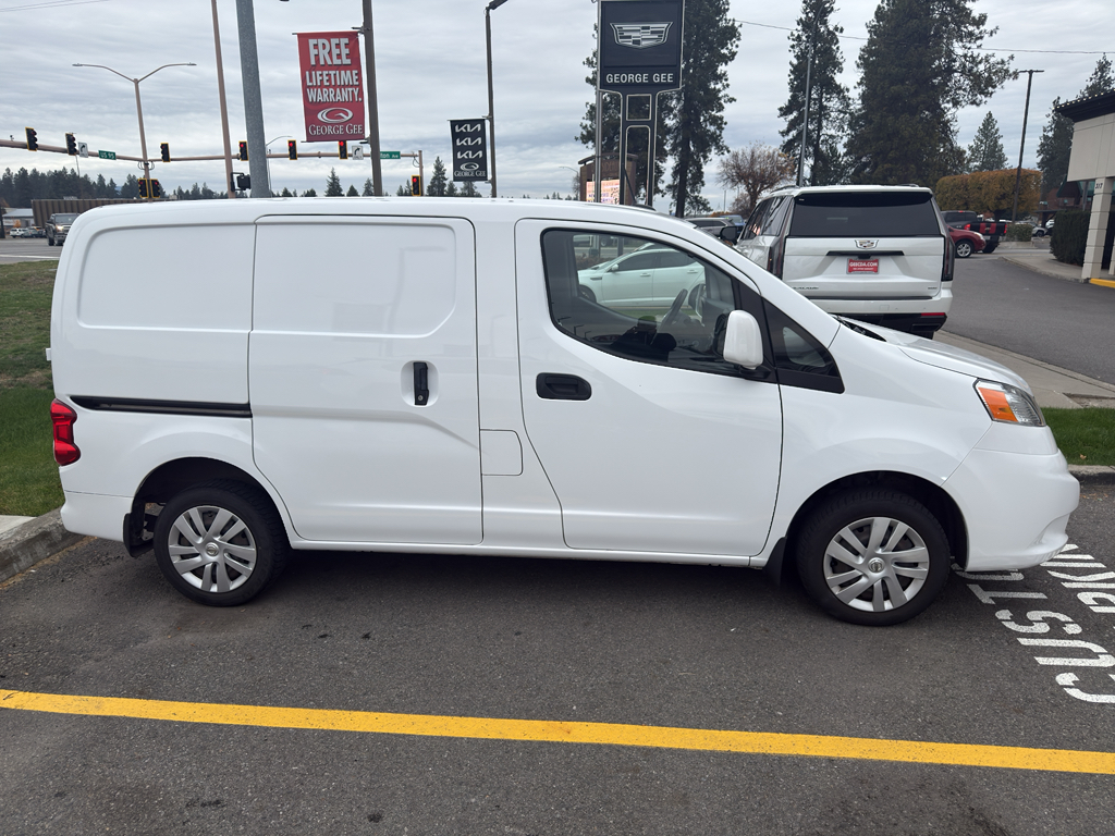 2019 Nissan NV200 SV photo 3