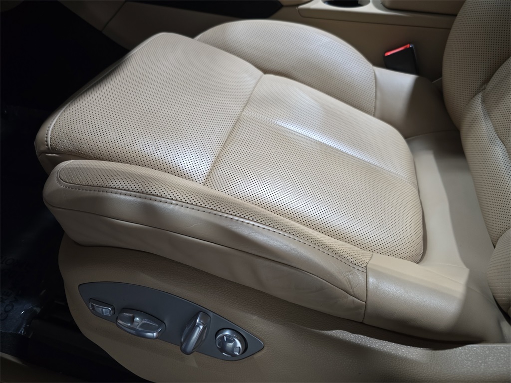 2021 Porsche Macan S photo 23