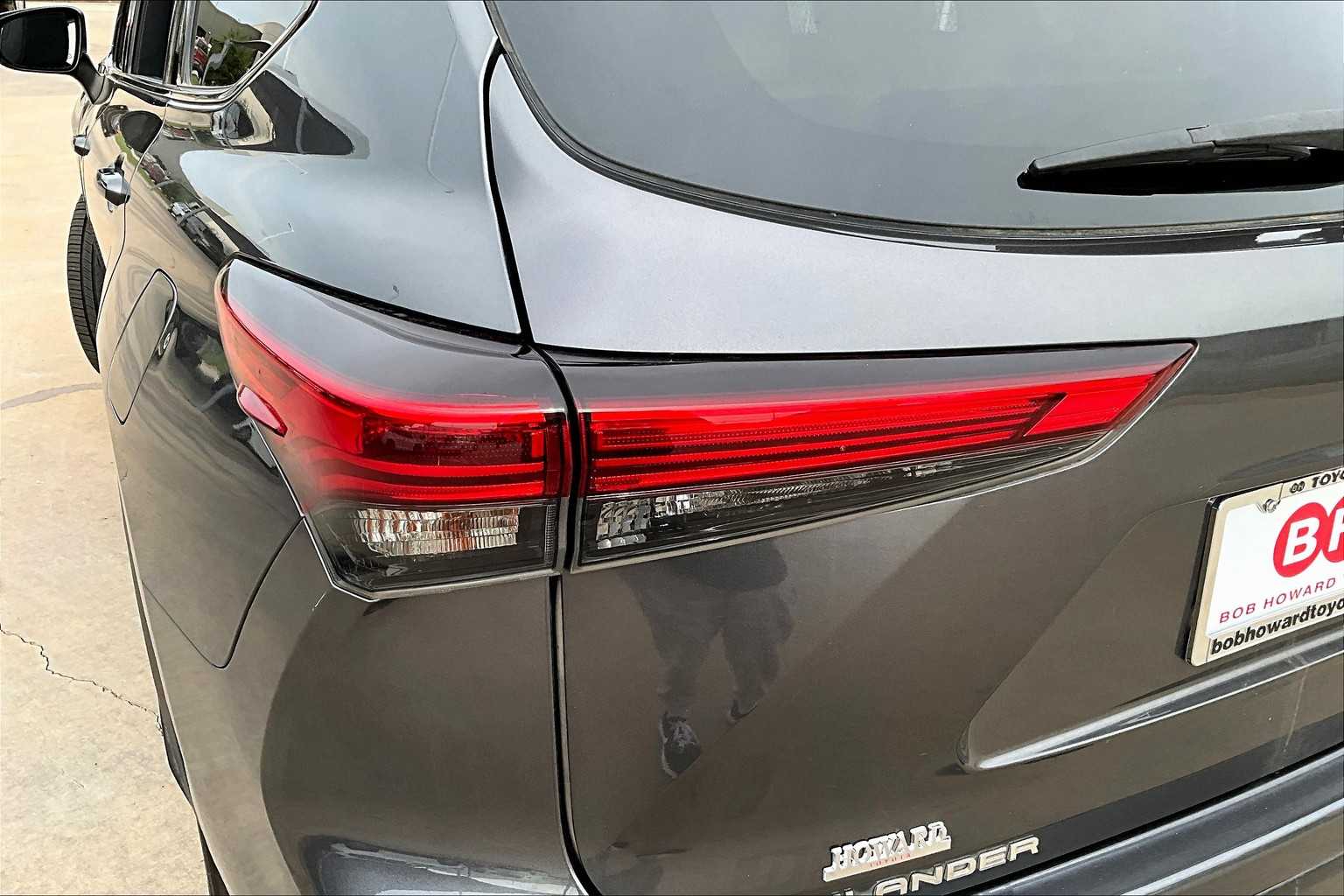 2020 Toyota Highlander Limited photo 26