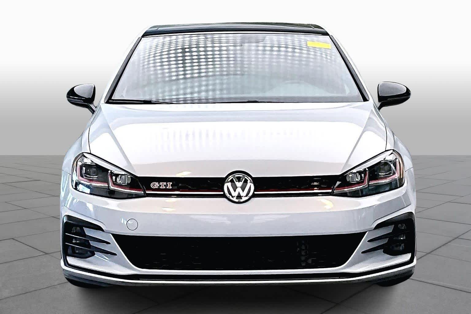 2021 Volkswagen Golf GTI SE Autobahn photo 3