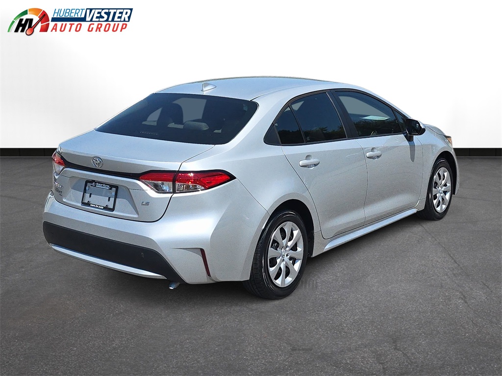 2022 Toyota Corolla LE photo 6
