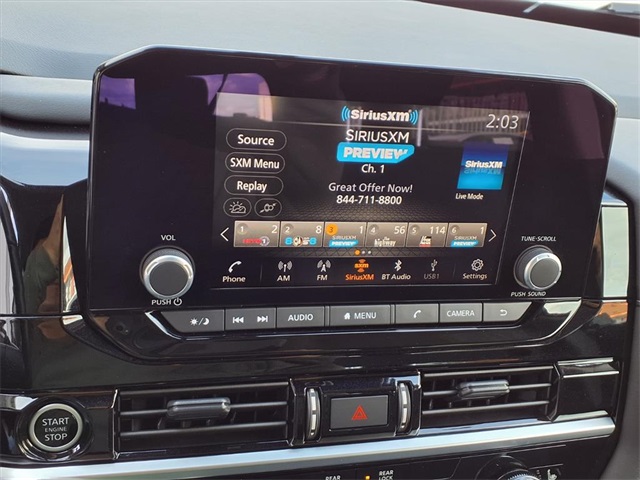 2024 Nissan Pathfinder SV photo 2