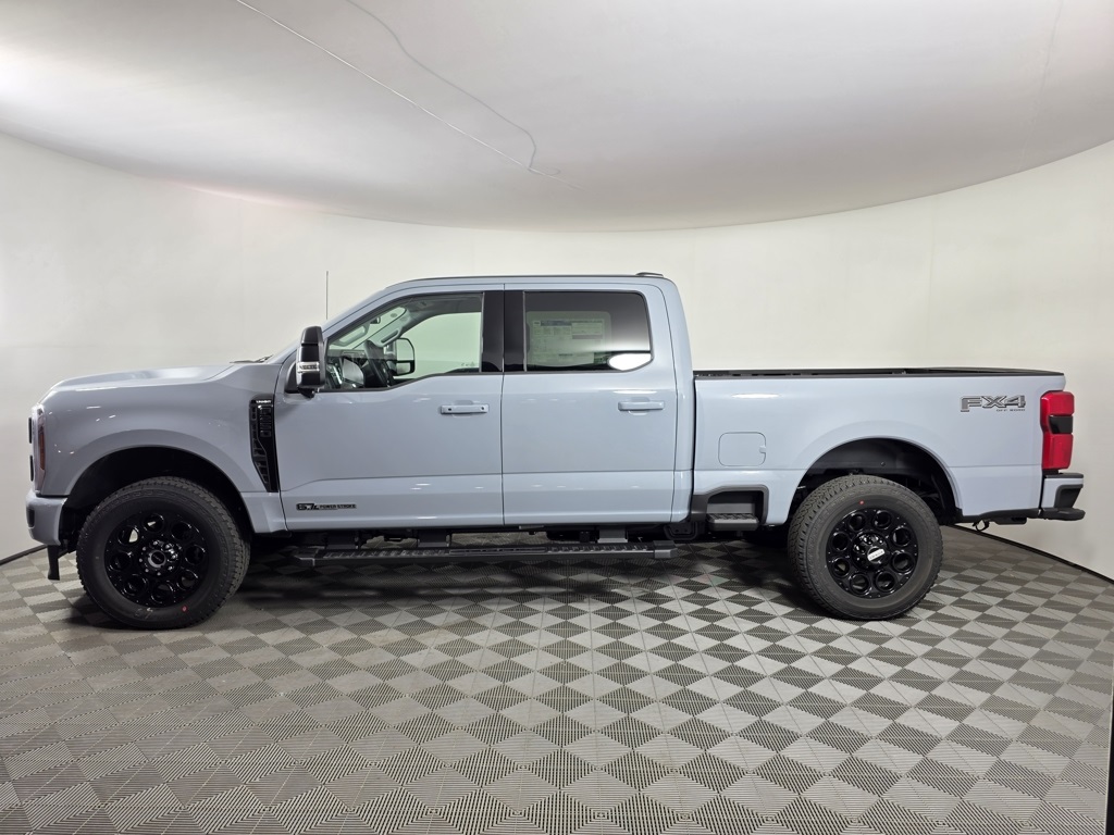 2025 Ford F-250 Lariat photo 2