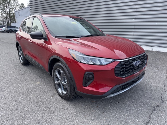 2025 Ford Escape ST-Line's photo