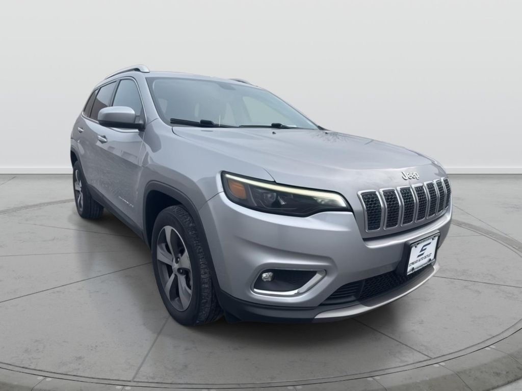 2019 Jeep Cherokee Limited's photo