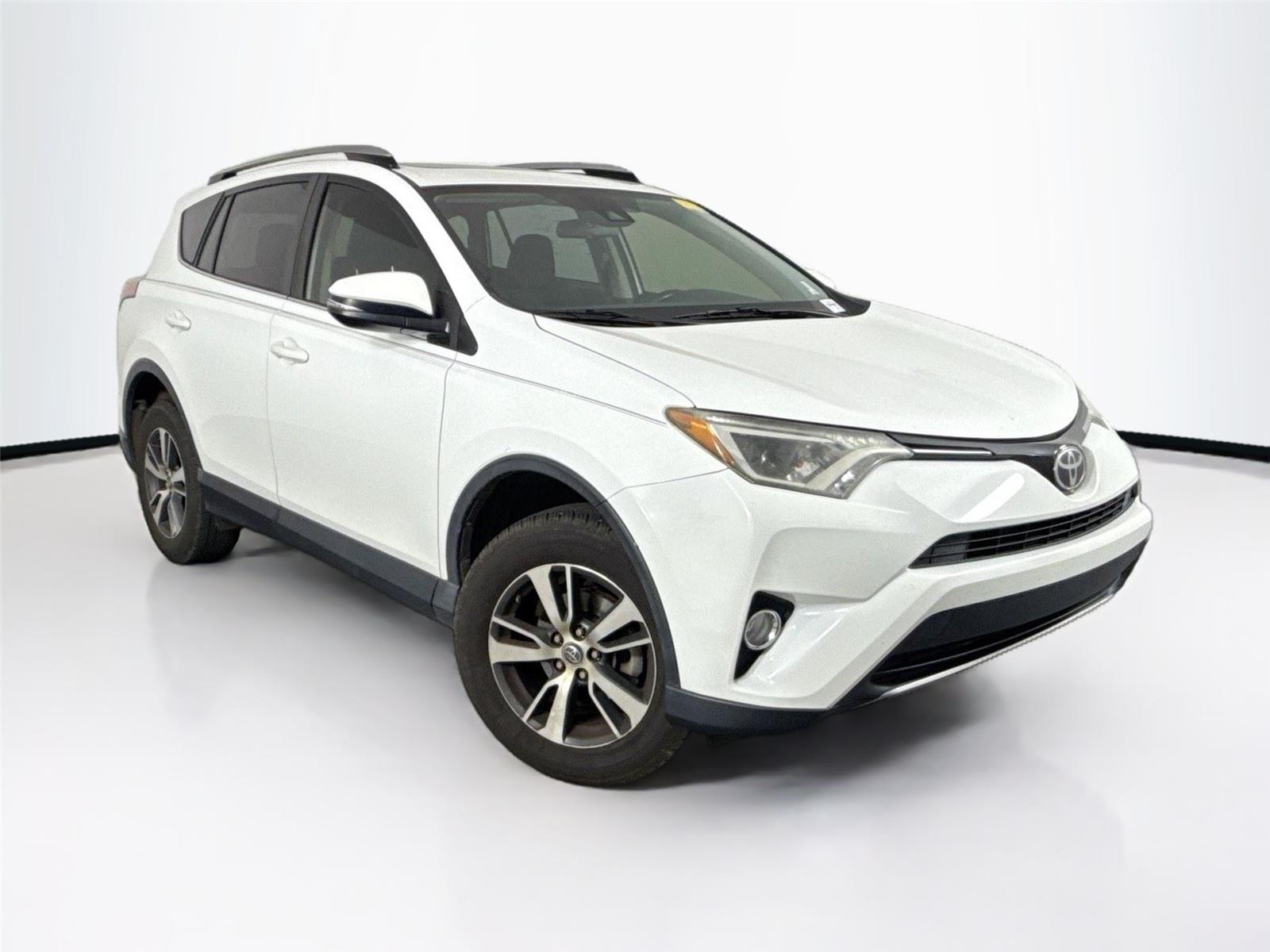 2018 Toyota RAV4 XLE photo 4