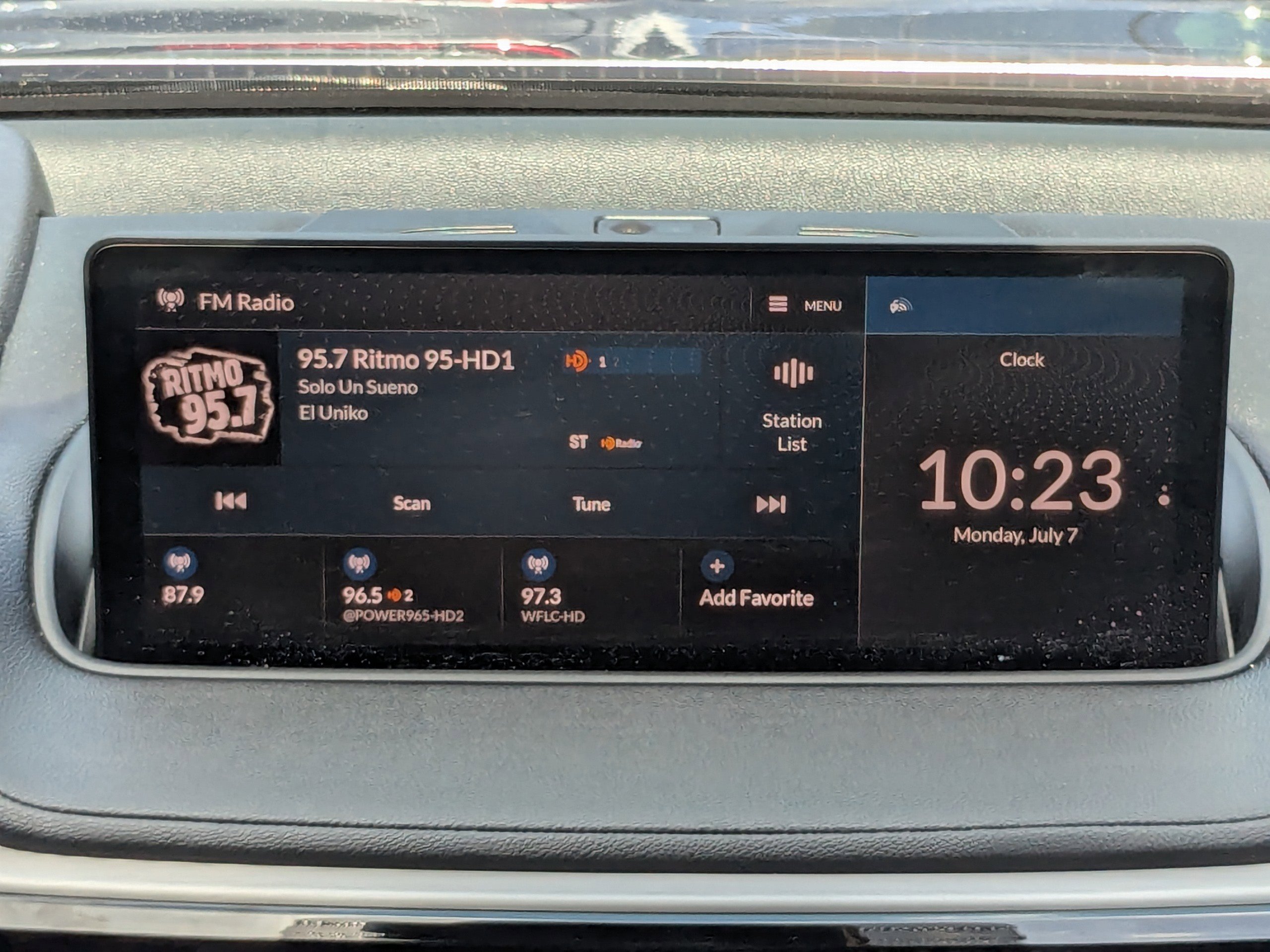 2023 Acura MDX SH-AWD photo 18