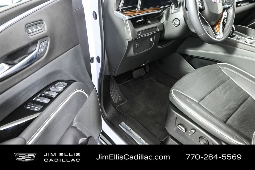 2022 Cadillac Escalade Premium Luxury photo 7