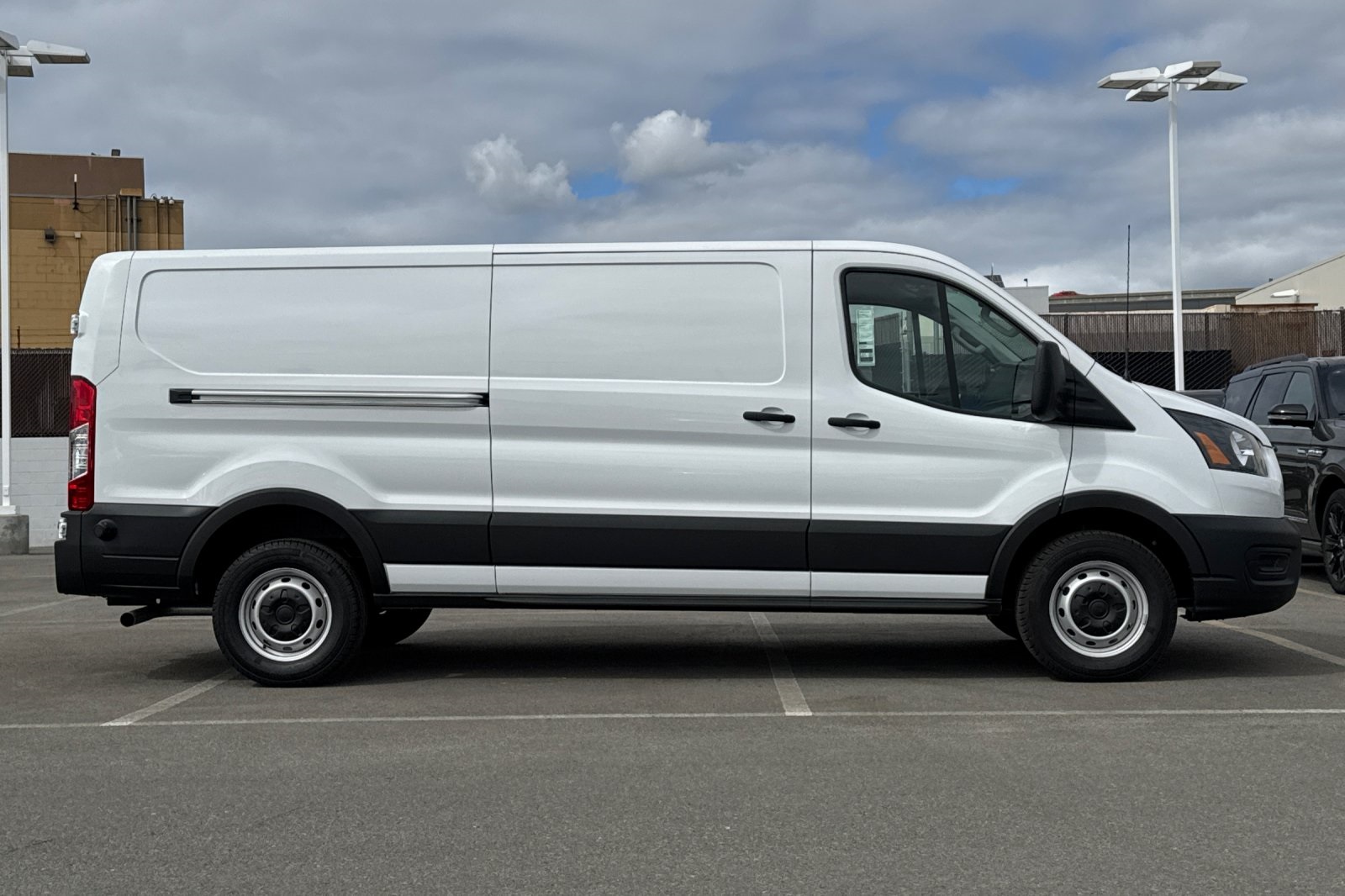 2024 Ford Transit photo 2