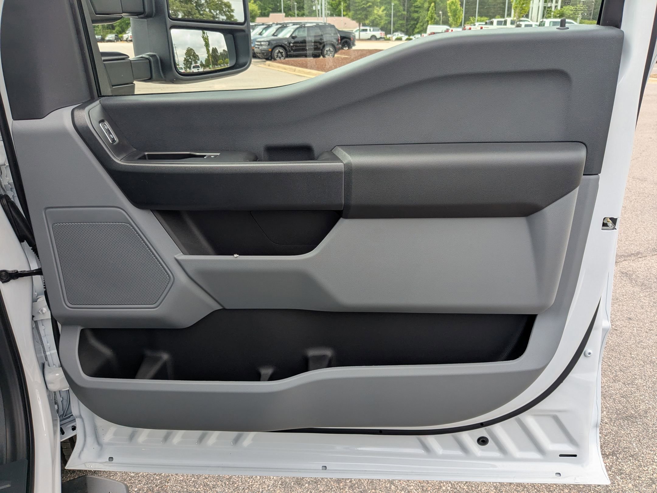 2025 Ford F-350 XL photo 31