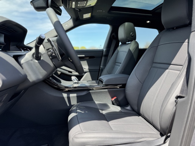 2026 Land Rover Range Rover Evoque S photo 12