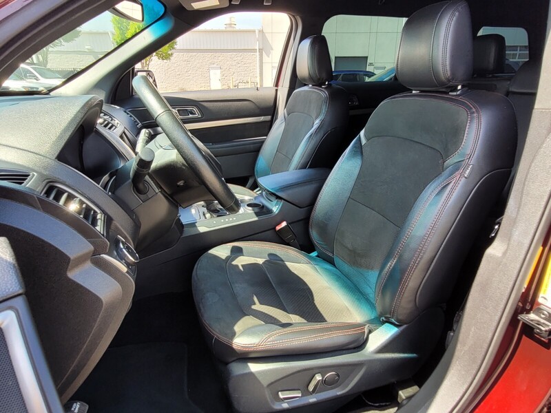 2018 Ford Explorer XLT photo 6
