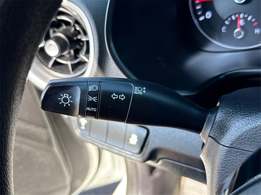 2023 Kia Forte LXS photo 24