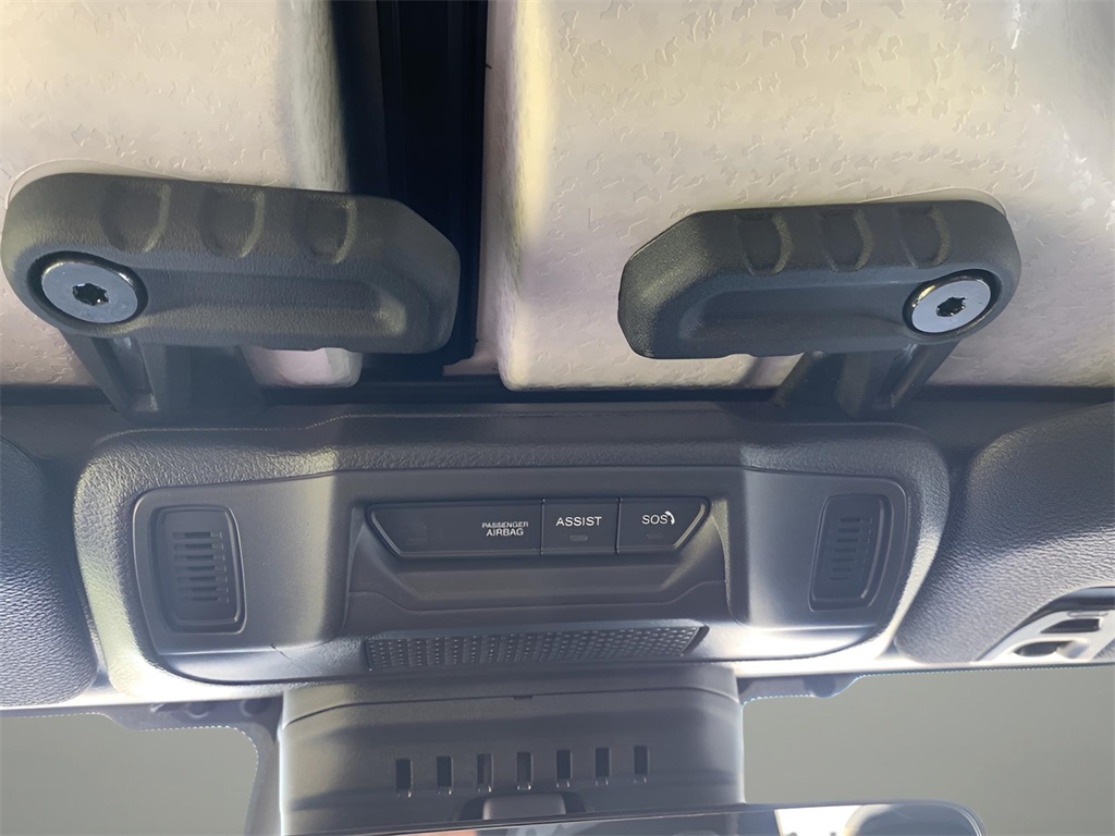 2025 Jeep Wrangler Sahara photo 29