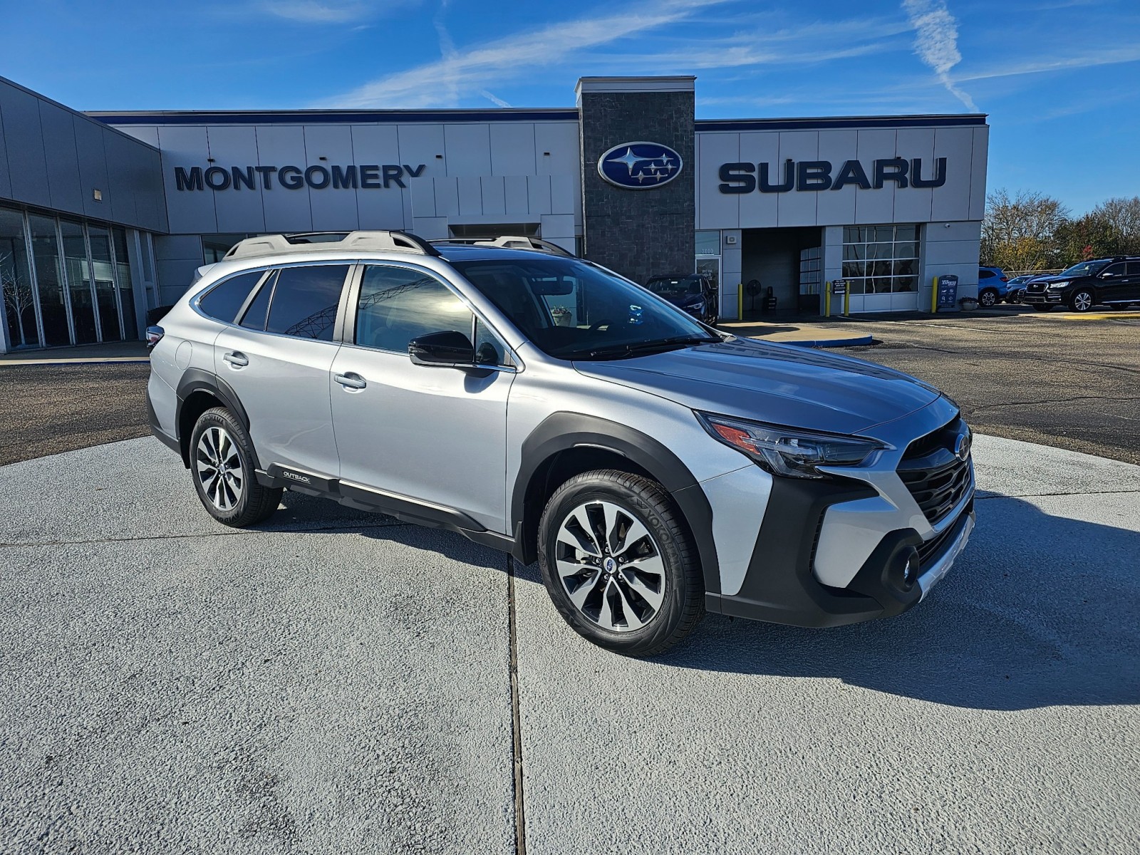 2025 Subaru Outback Limited's photo