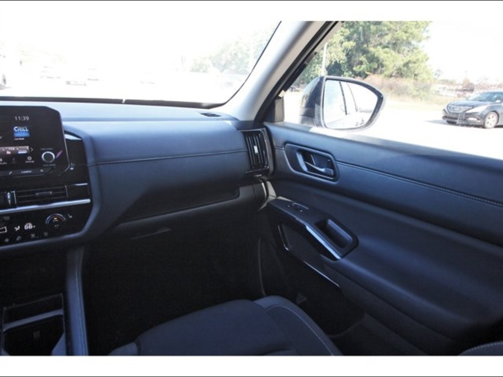 2025 Nissan Pathfinder SV Black at Robbins Nissan