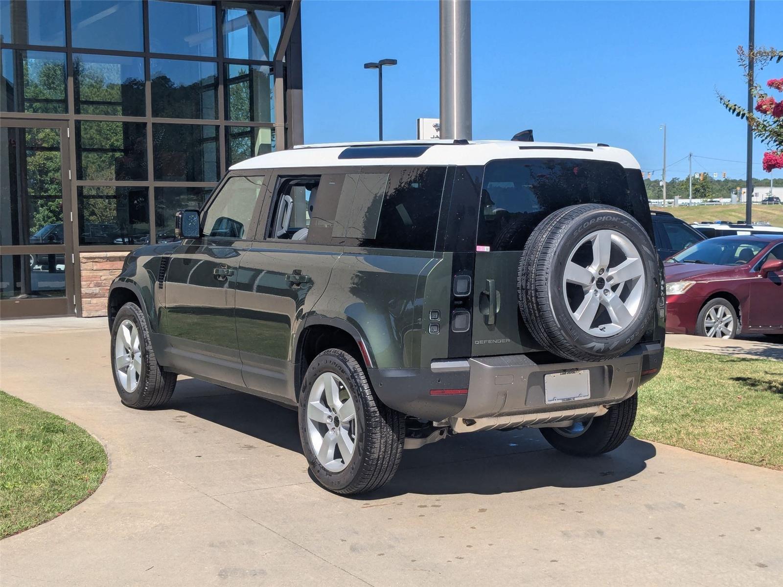 2026 Land Rover Defender 110 S photo 7