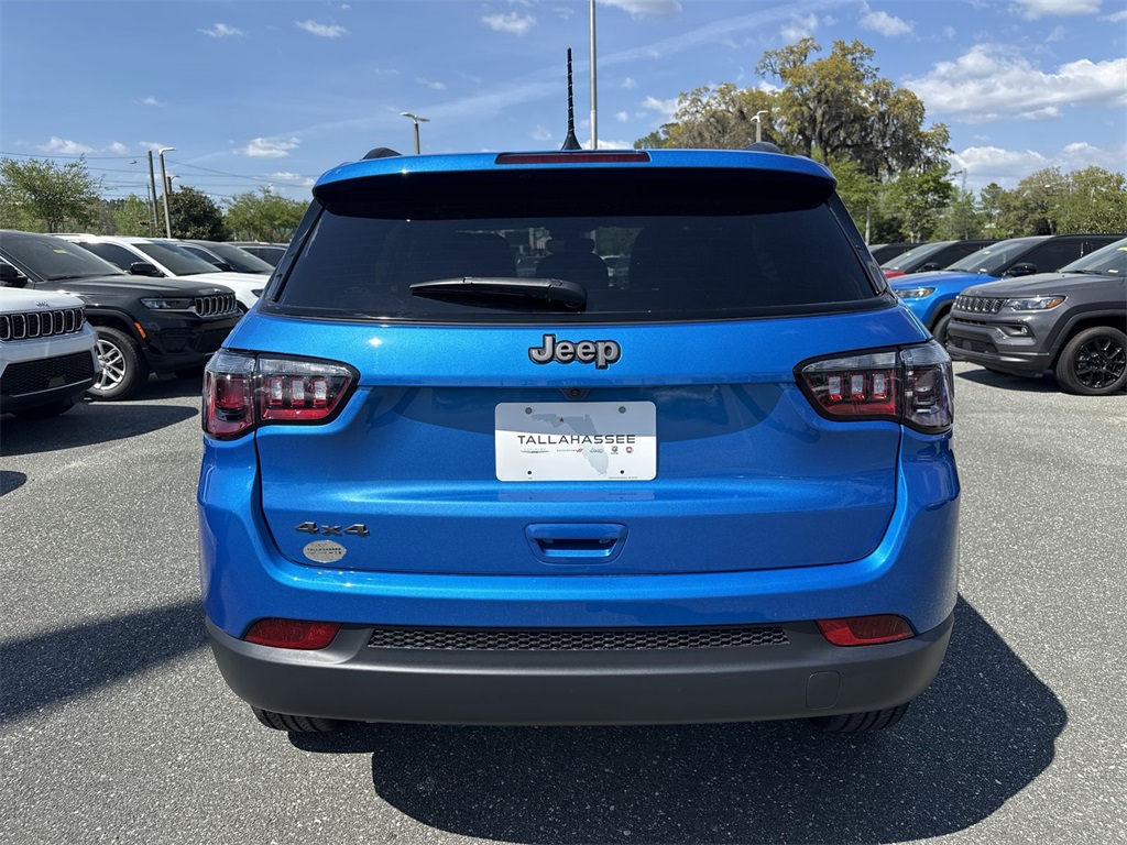 2025 Jeep Compass Latitude photo 4