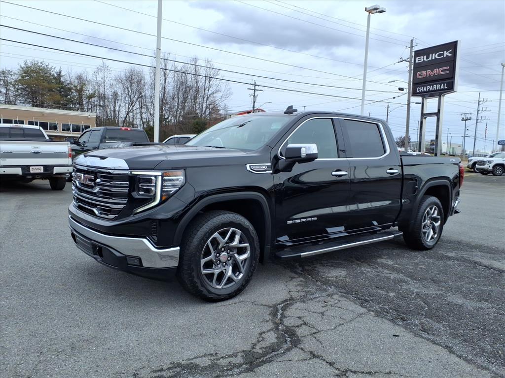 2024 GMC Sierra 1500 SLT's photo