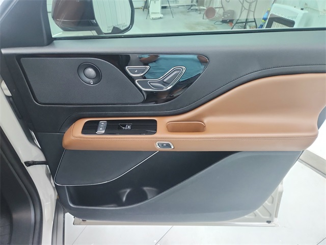2024 Lincoln Aviator Reserve photo 35