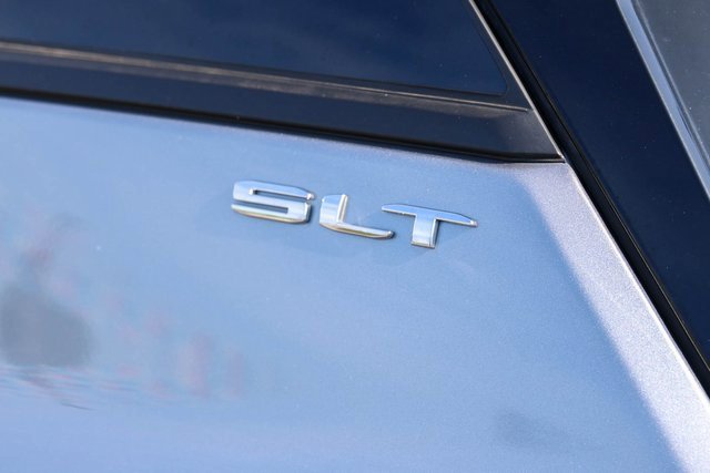 Used 2024 Sterling Metallic GMC SLT image 8