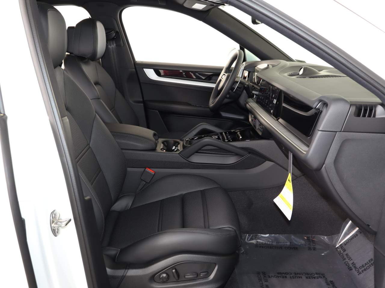 2025 Porsche Cayenne Coupe photo 19