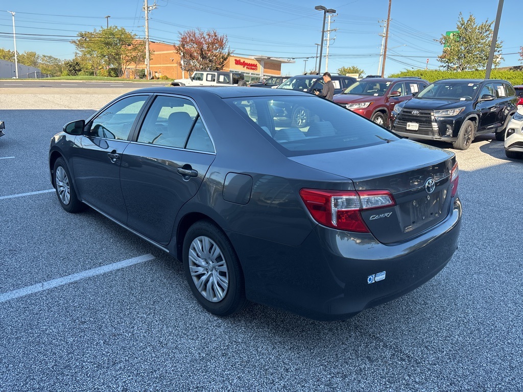 2012 Toyota Camry LE photo 4